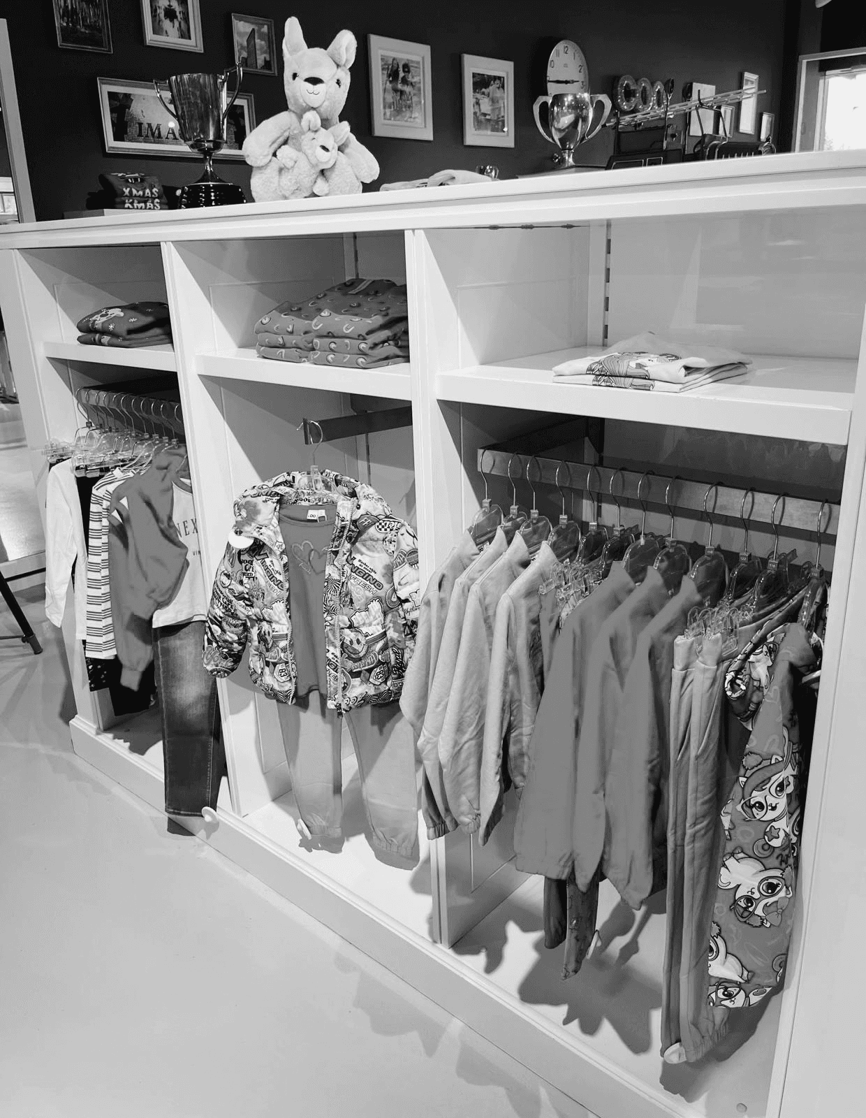 kids only Parndorf - Geschäftsinnenraum mit Kinderbekleidung